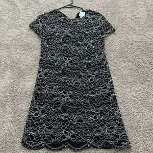 CeCe Black and White Patterned Dress. Size 0. NWT
